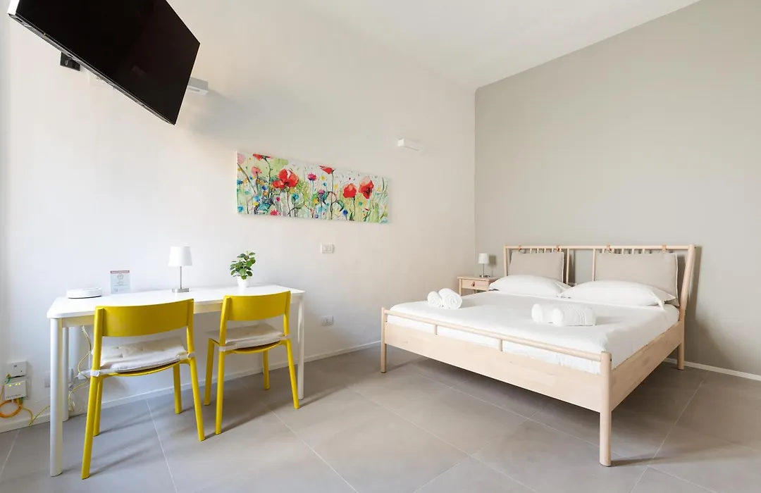 Corso Vercelli Cosy&Bright Studio-1